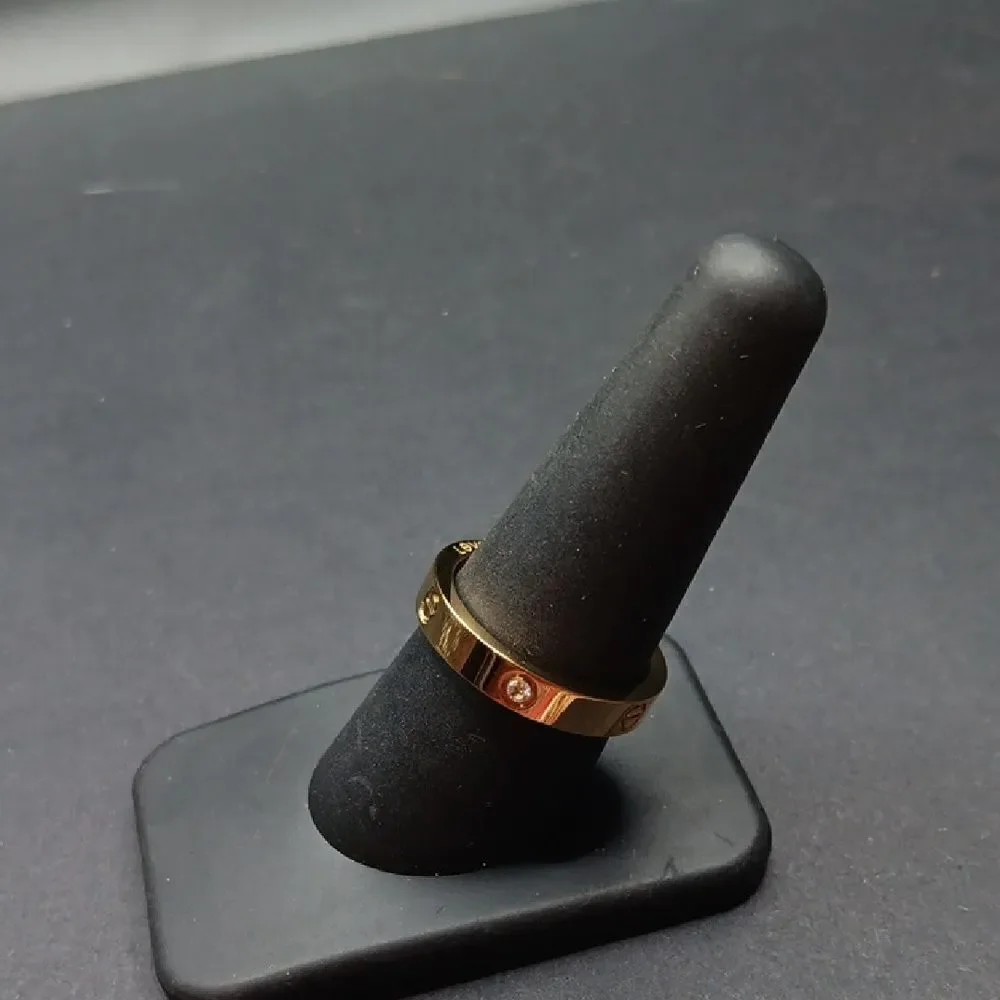 New Gold Tone Love Ring‎ With Rhinestones Size 9